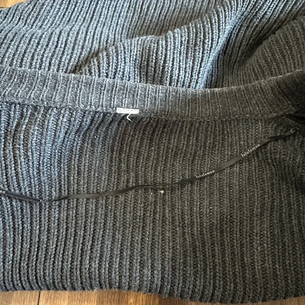 Lululemon vestigan cardigan fits like a medium charcoal W4E32S - Picture 2 of 7